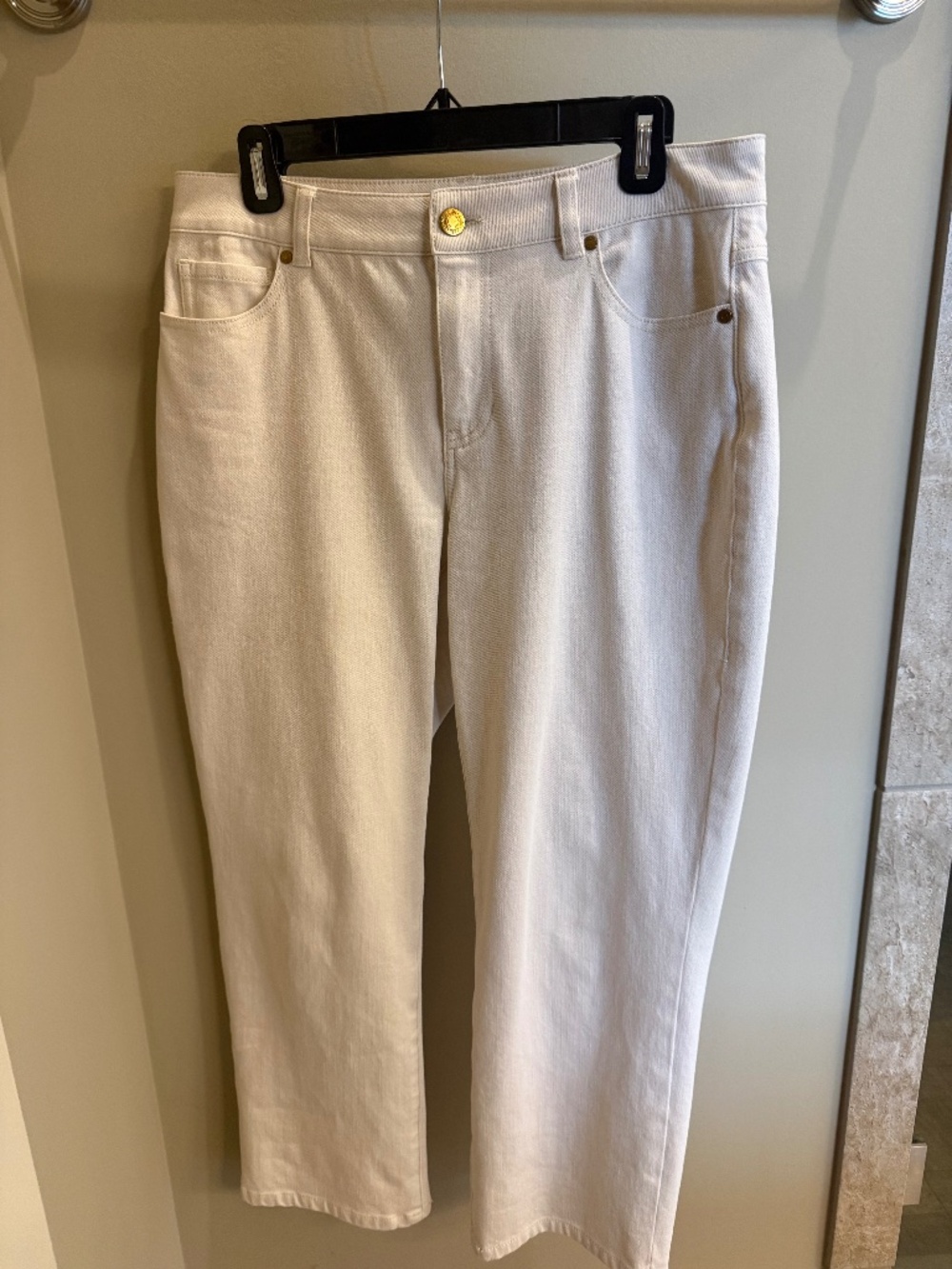Cabi 8 Soho Cream Colored Jeans
